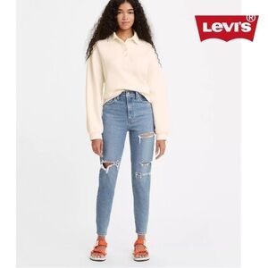NWOT Levi’s Silver Tab Mom Jean High Waist Distressed